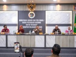 Tinjau Kantah Kabupaten Banyumas, Wamen Ossy Tekankan Pentingnya Peningkatan Kualitas Layanan