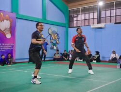 Sekjen ATR/BPN Ikuti Laga Eksibisi Pembukaan Kejuaraan Bulutangkis HUT ke-54 KORPRI