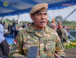Penutupan Latsarmil Komcad Gelombang I 2026, Wamen Ossy Sebut Latsarmil Perkuat Karakter dan Integritas ASN