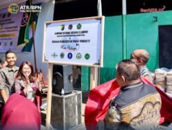 Resmikan Kampung RA dan Pemberdayaan Wakaf Produktif di Pekalongan, Sahli ATR/BPN Harapkan Kesejahteraan Masyarakat Dapat Terwujud