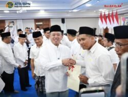 Serahkan 243 Sertipikat Tanah Wakaf di Jawa Tengah, Menteri Nusron: Bagian dari Program Prioritas Nasional Selesaikan Kepastian Hukum Aset Umat