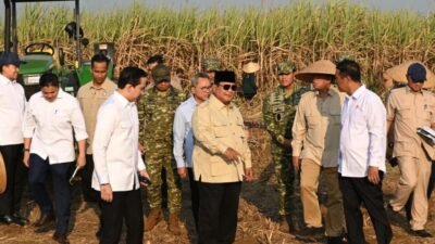 Dampingi Presiden Prabowo Panen Raya di Malang, Menteri Nusron: Ketahanan Pangan Butuh Kepastian Hukum Tanah