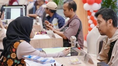 Di Tengah Kesibukan, Warga Manfaatkan PELATARAN untuk Urusan Pertanahan saat Akhir Pekan